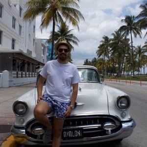 Meet your Posher, Mehdi